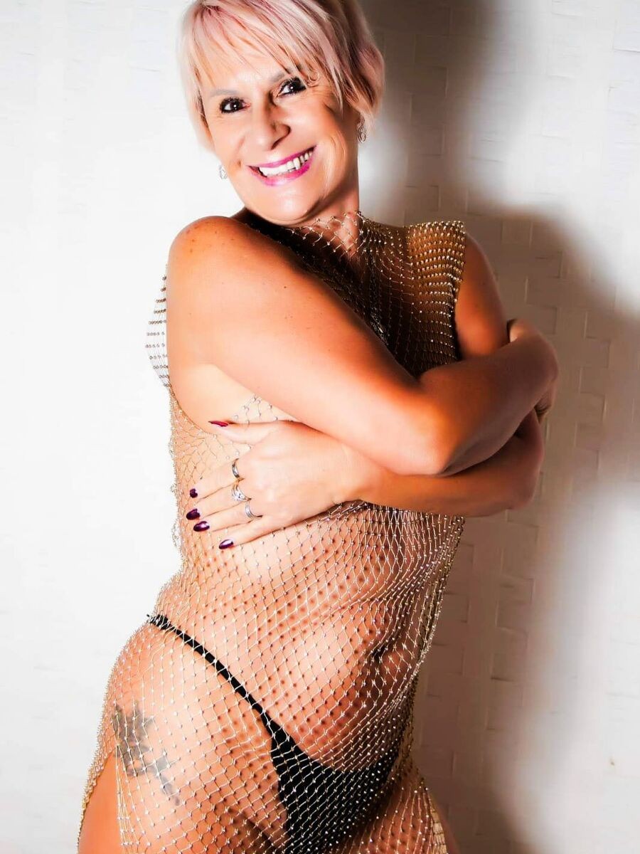 TINKA the ultimate MILF