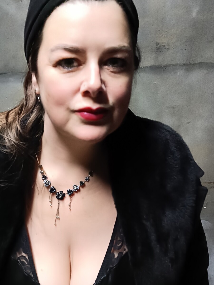 The Sultry Sarah