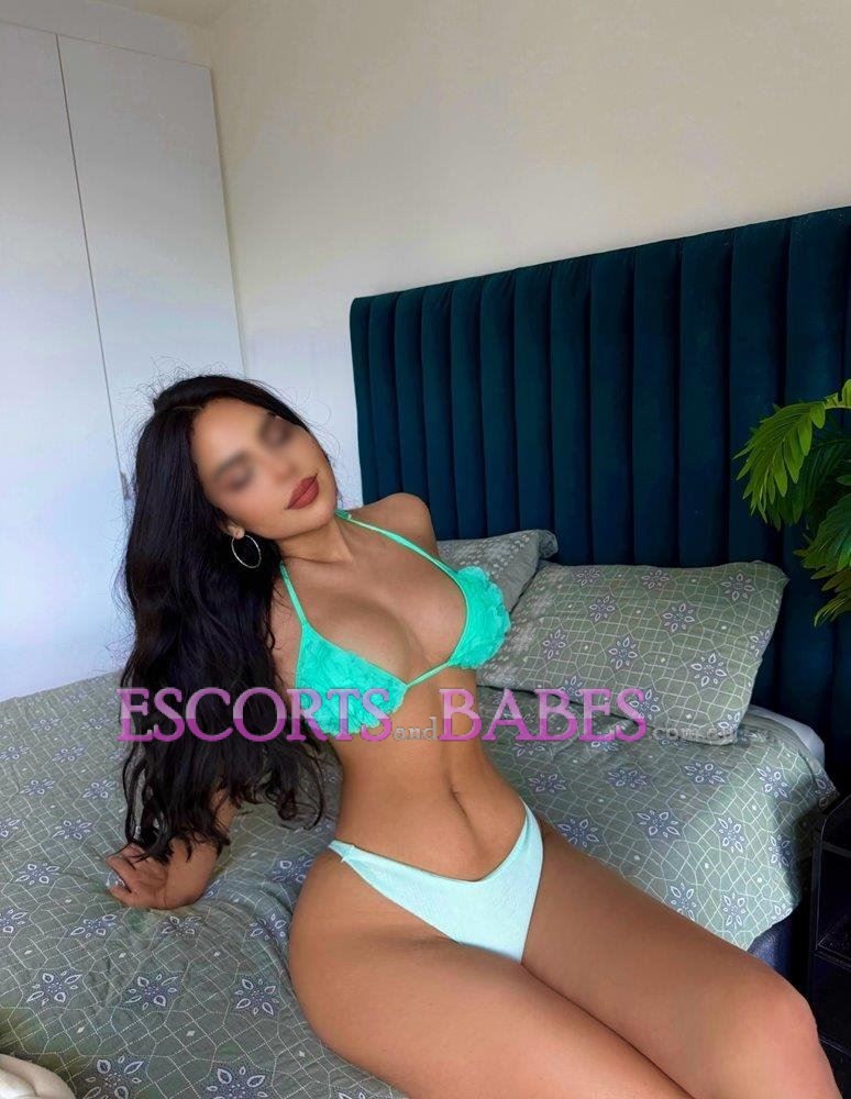 Latina Babe Paris