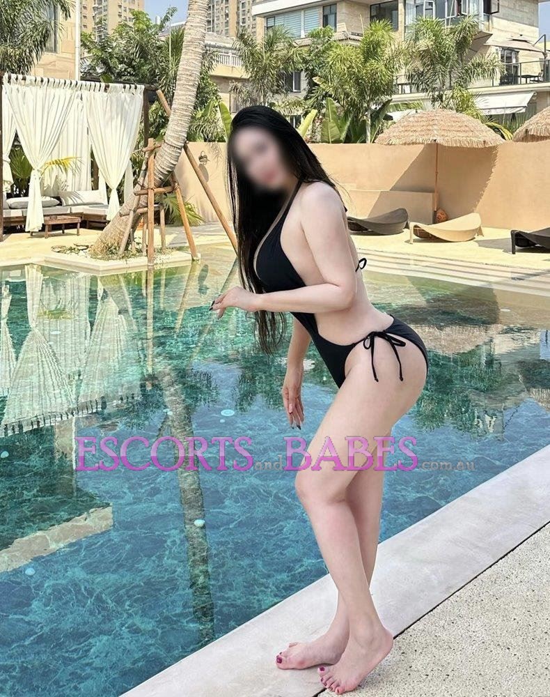 Best Wet Nuru Massuer