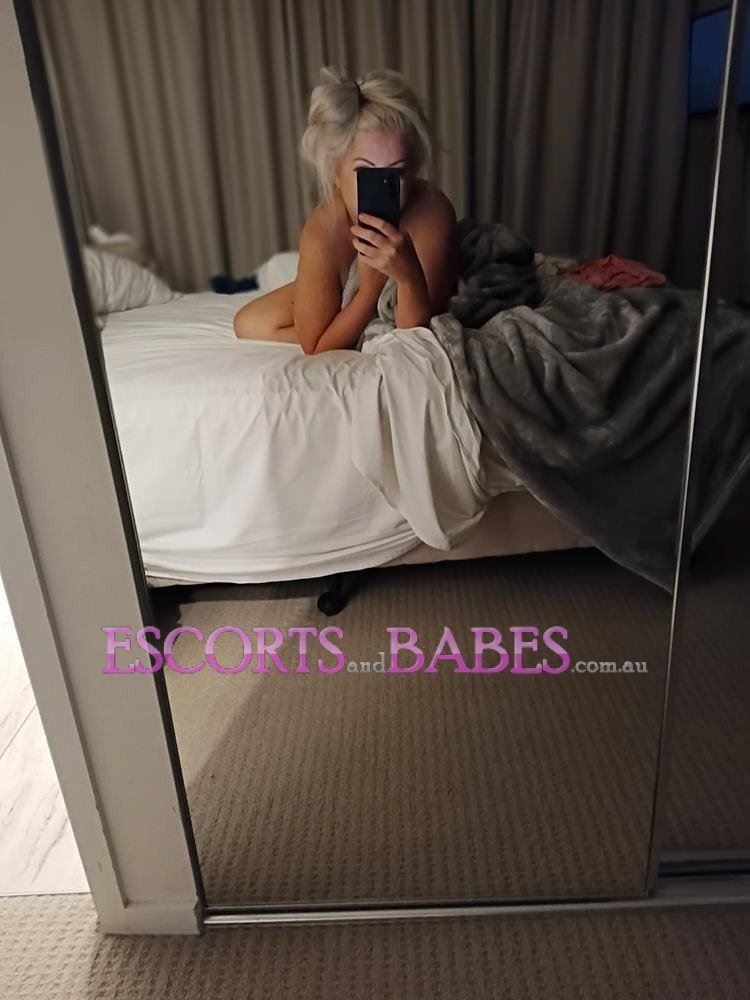 Katie La Belle
