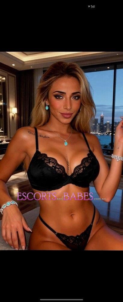Isabella Ts