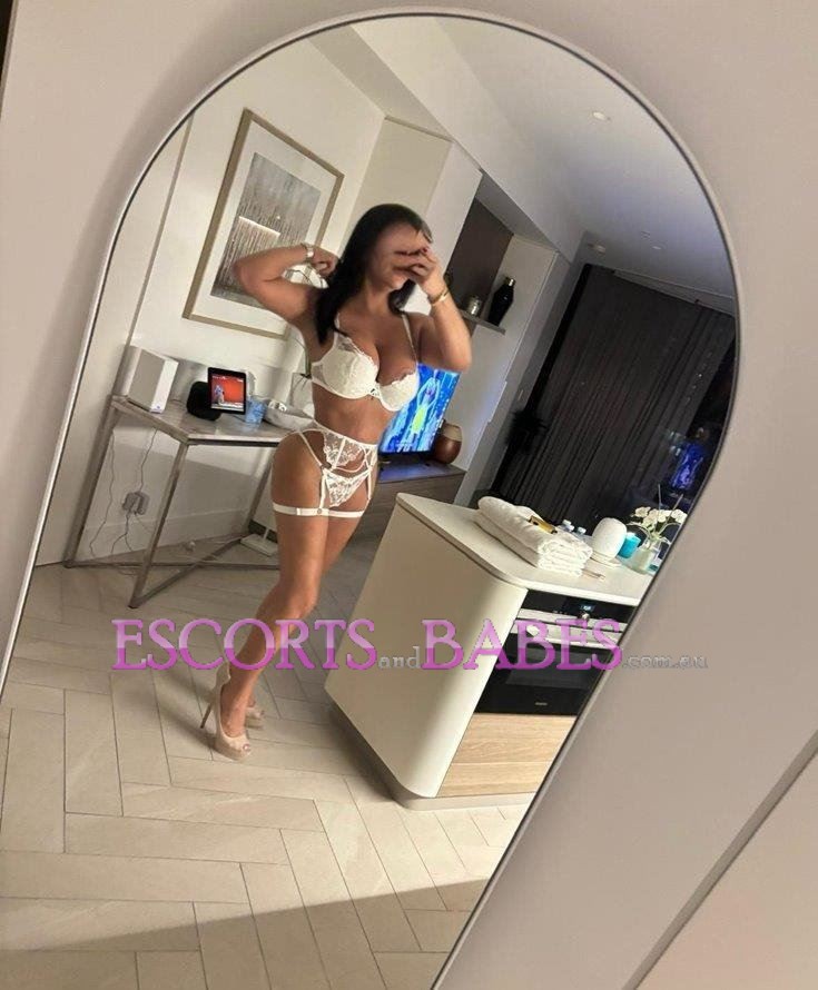 REAL LATINA MILF
