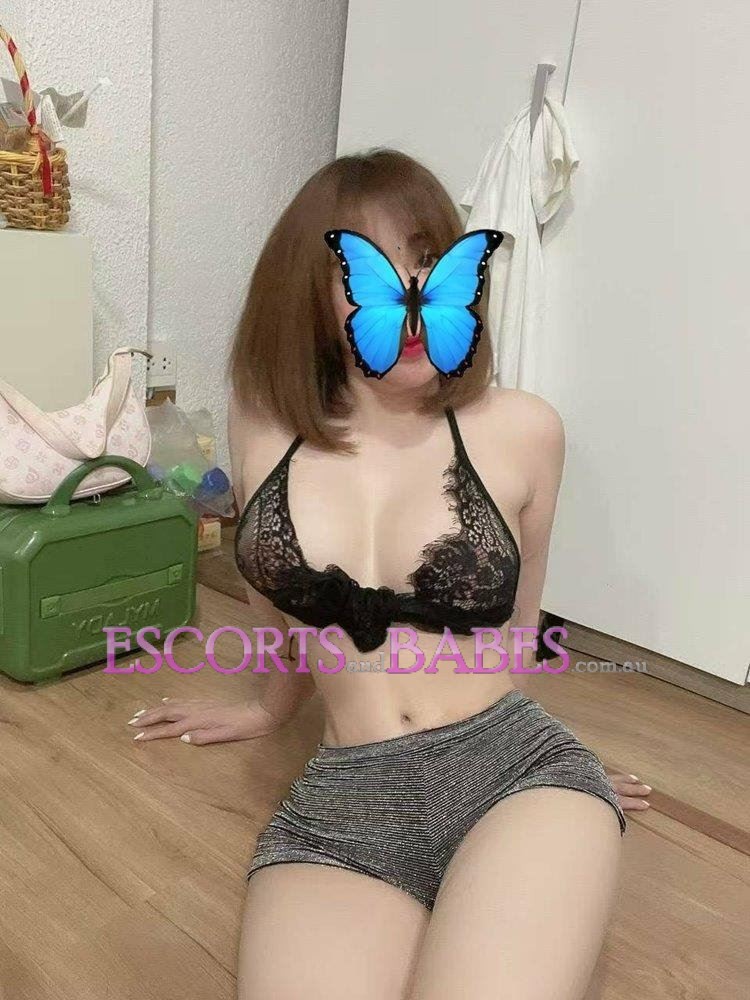 Size 4 DD cup 152 m 23 yo 31 Knuckey st
