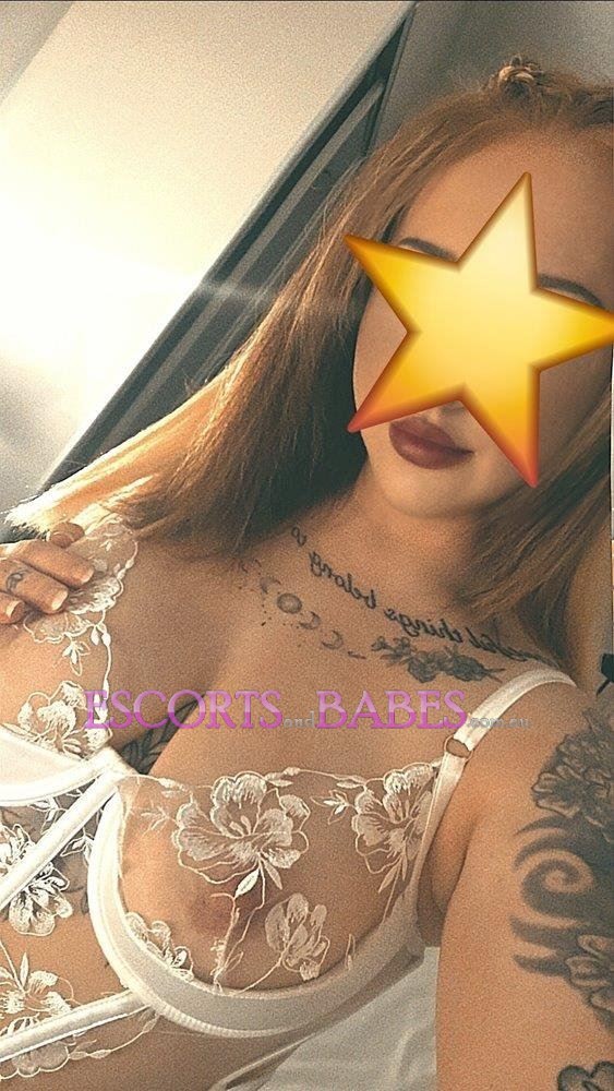 Lara Red, outcall only