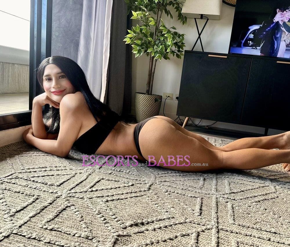 TS BRUNETTE LOLA