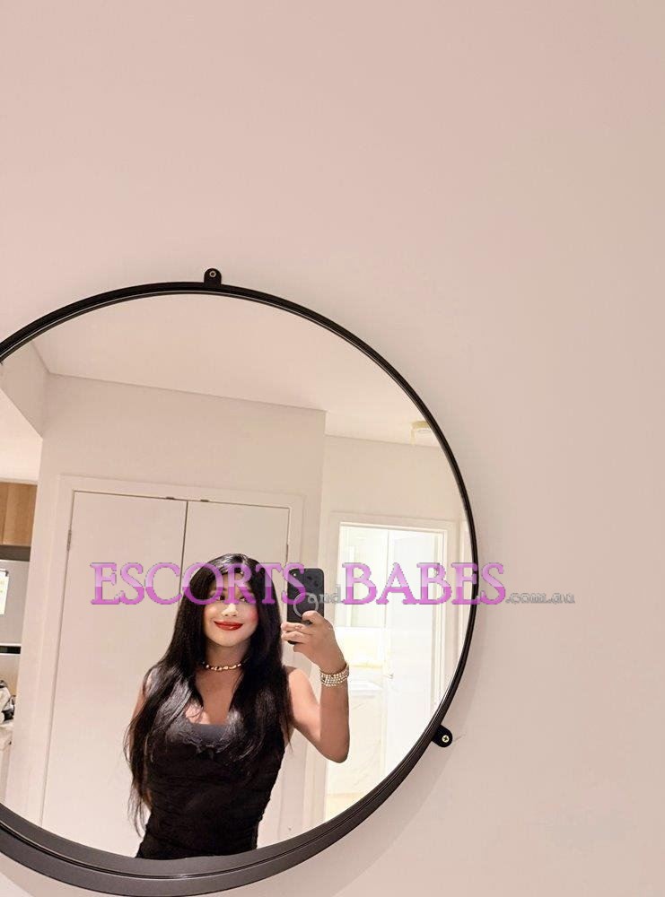 TS BRUNETTE LOLA