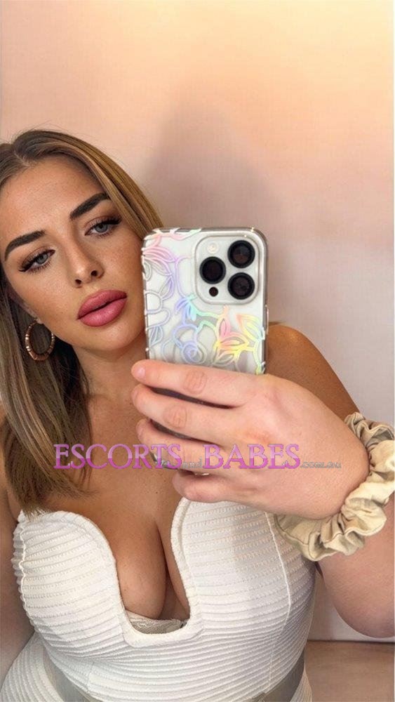 ADRIANA AUSSIE BABE INCALLOUTCALL
