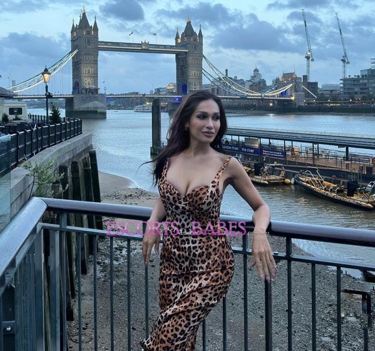 TSNataliaHawaiianLatina