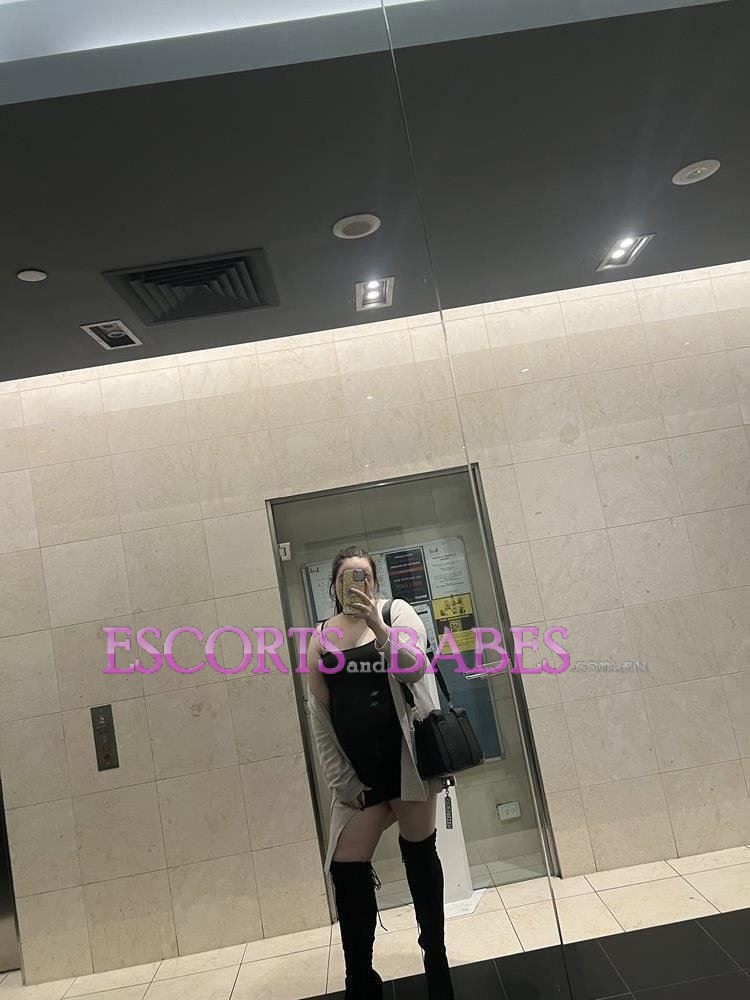 Sexy Milf x