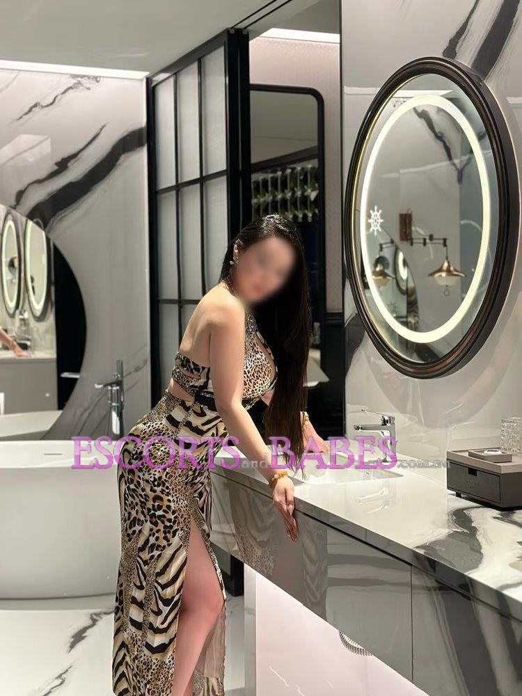 Best Wet Nuru Massuer