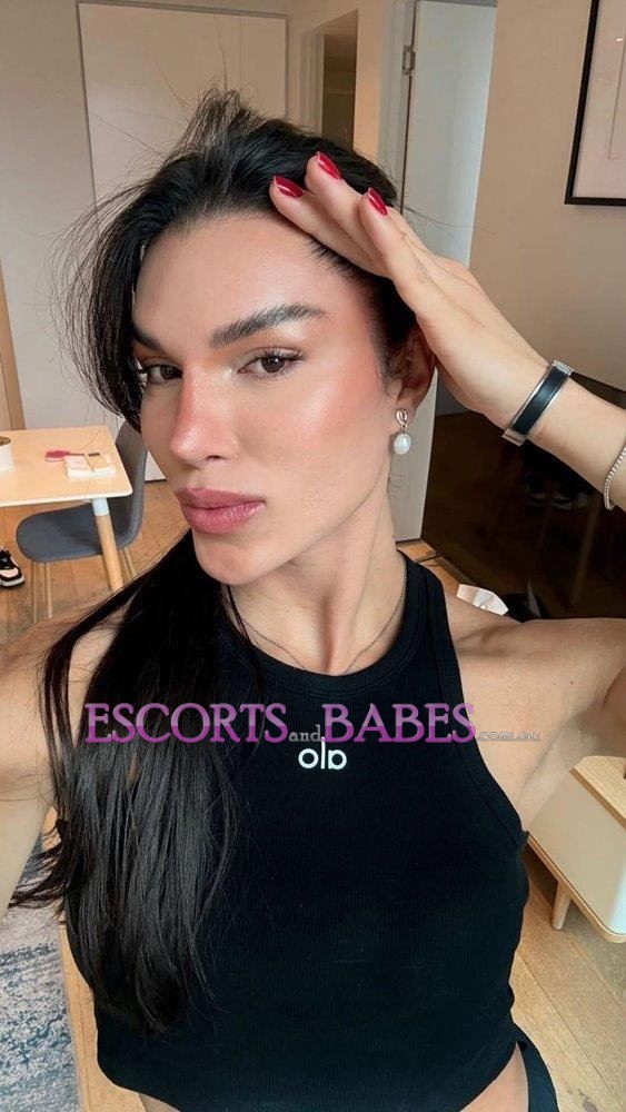 Khloe TS