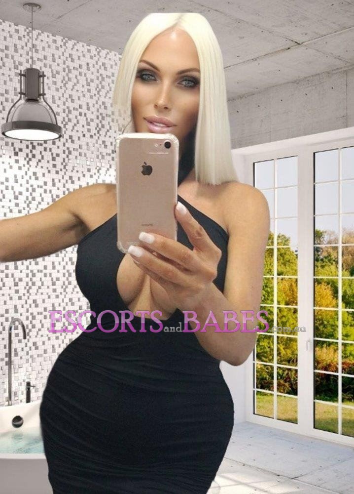 SUPER BUSTY KRISTY