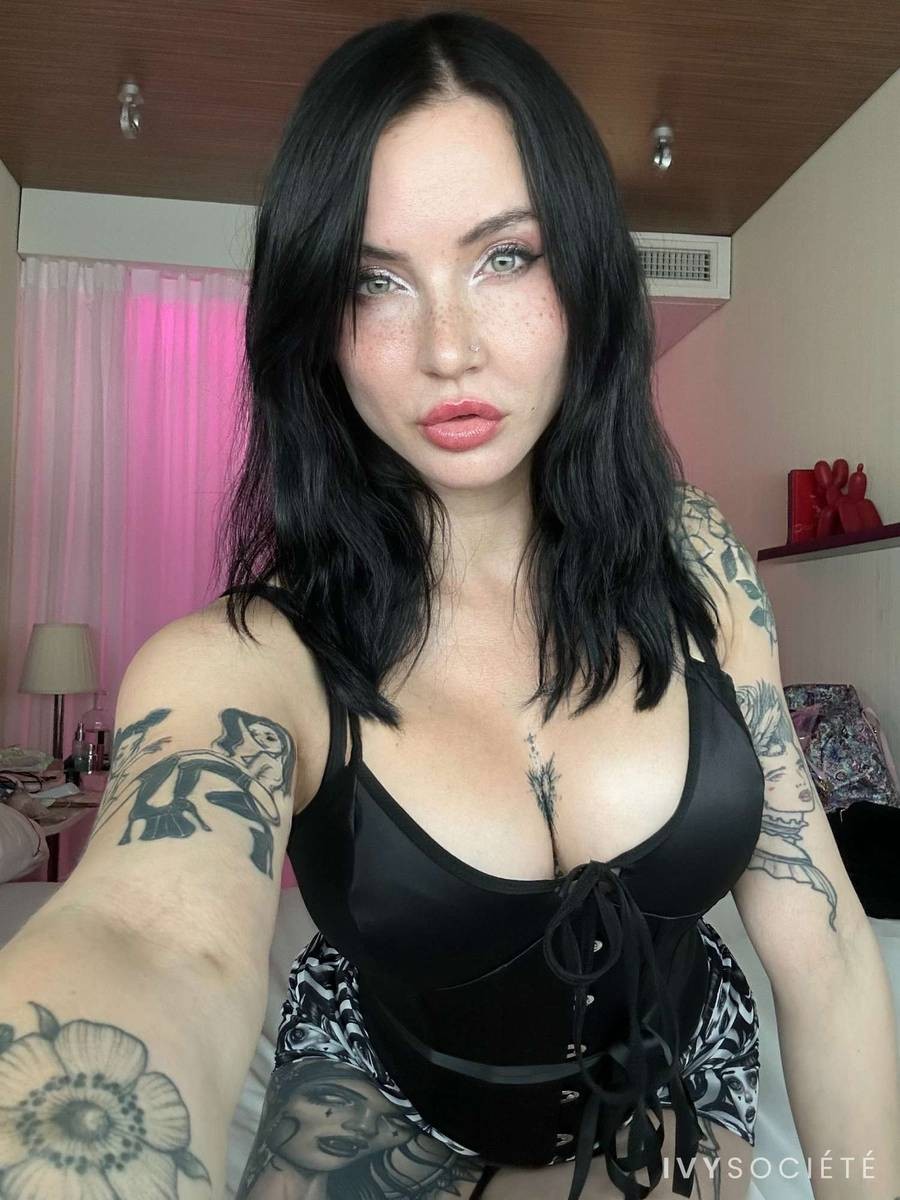 Eva Ray