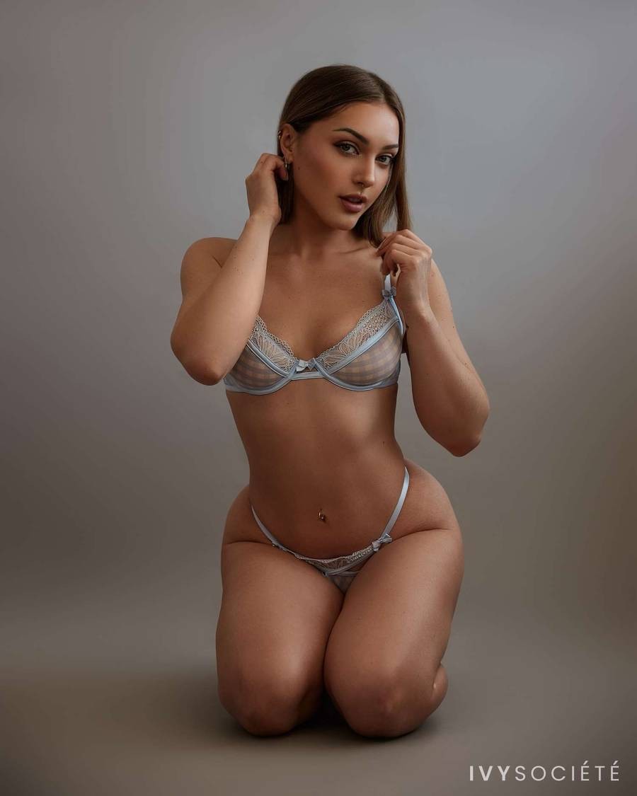 Evie Hart