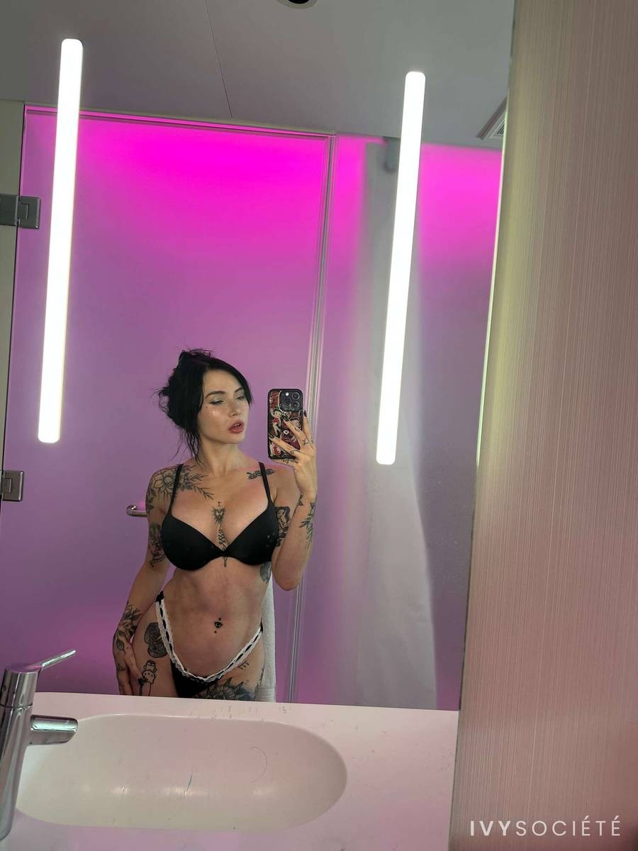 Eva Ray