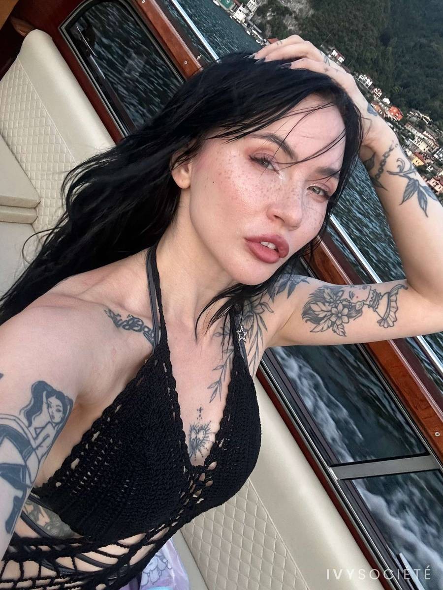 Eva Ray