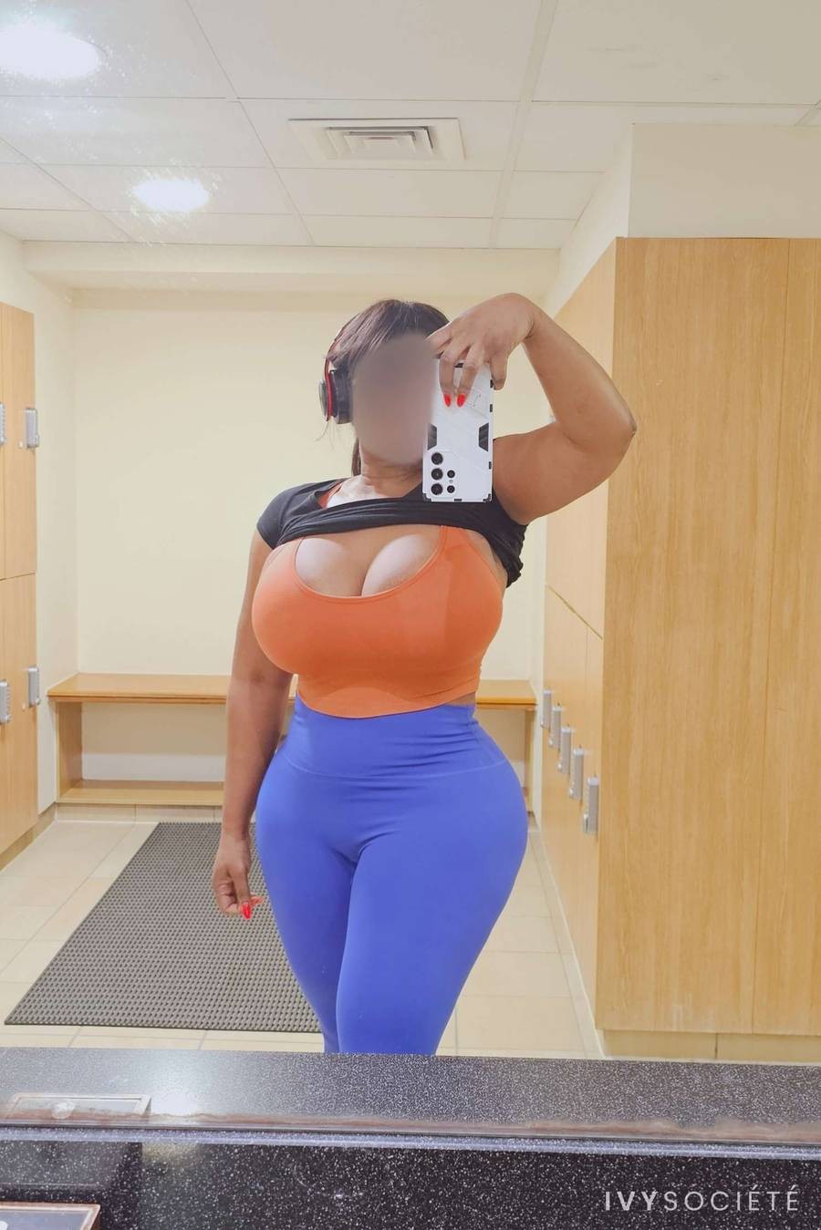 Zoe Red
