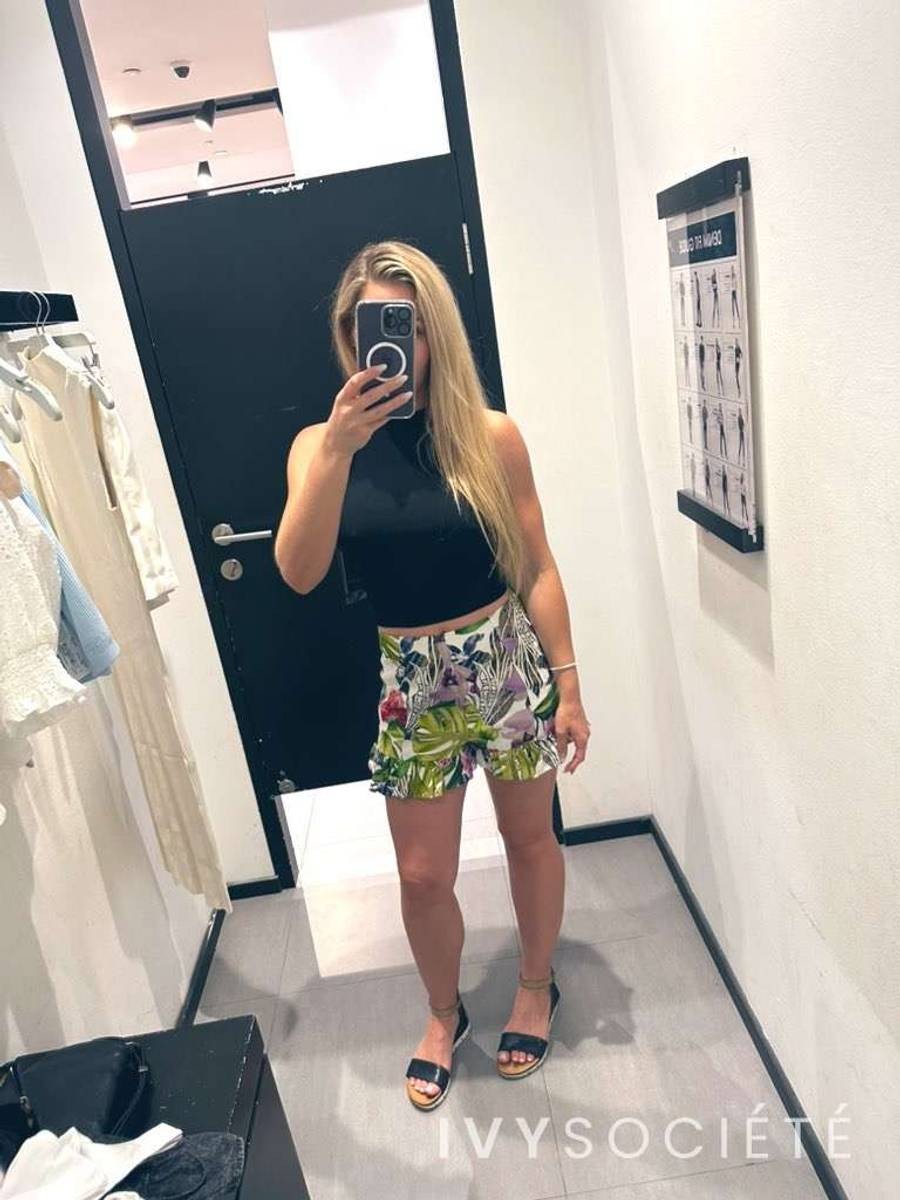 Holly Hollywood