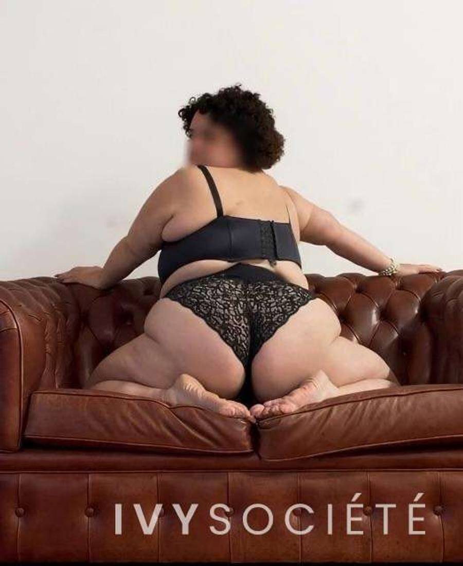 Isabella Bennettbbw