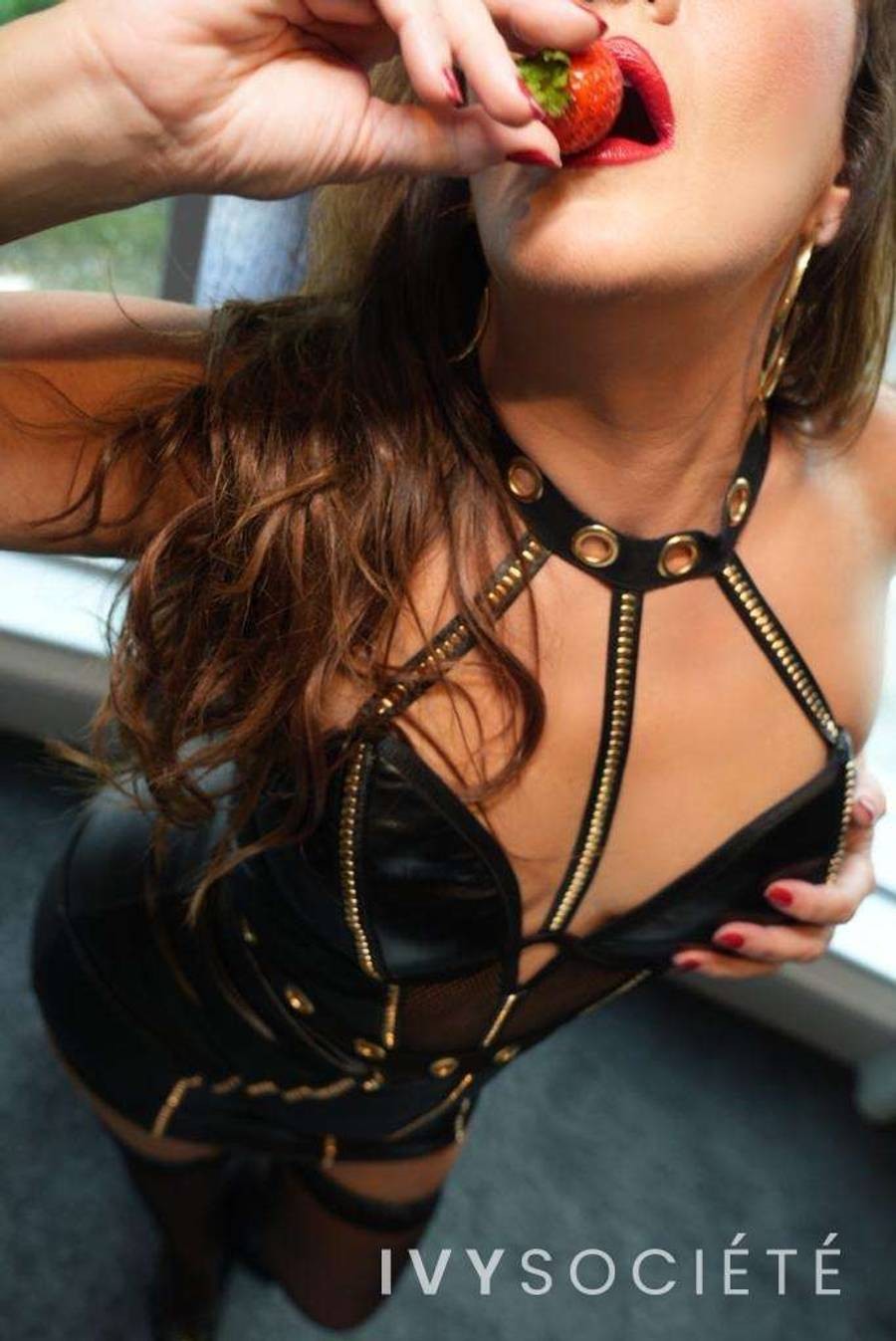 Rose De La Vega