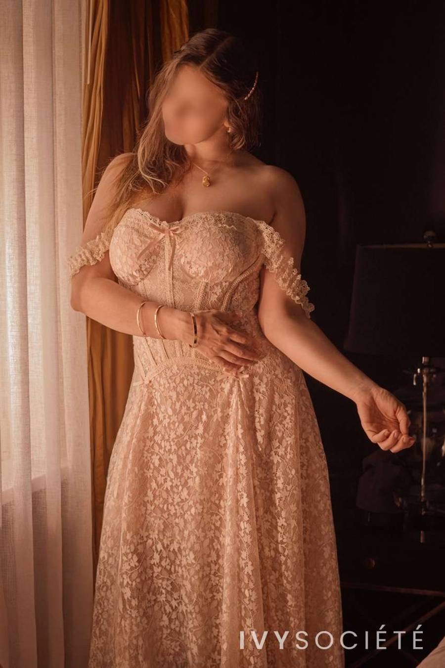 Elowyn Nonesuch