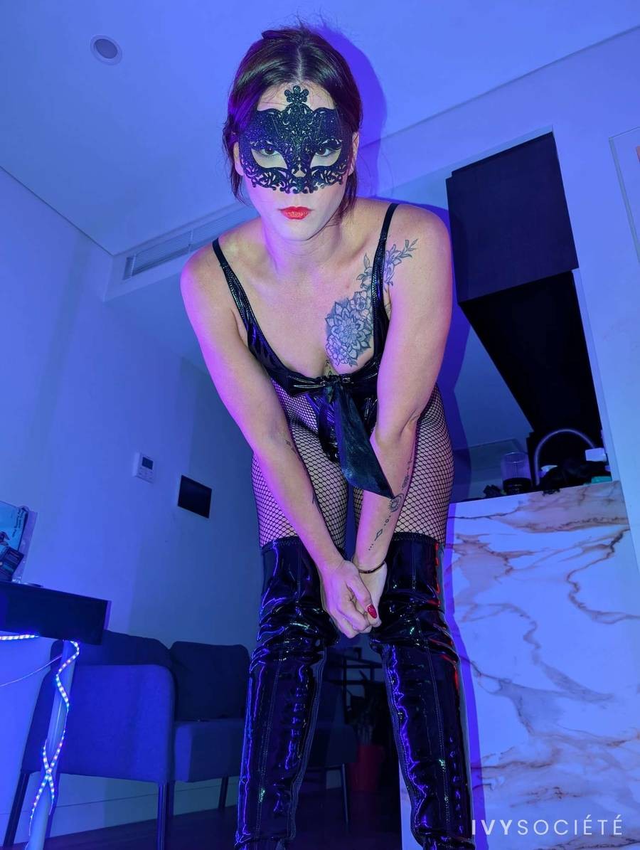 Mistress Diziva