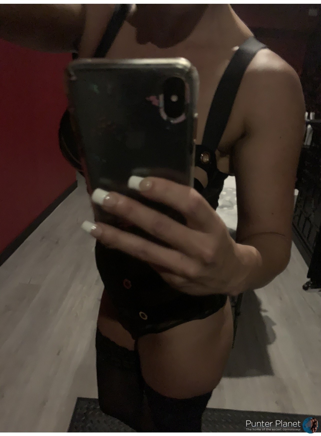 Sara Erotic Nuru
