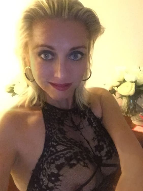 Amy Dea Private