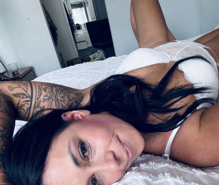 ✖ kalli ✖ filthy dirty curvy milf