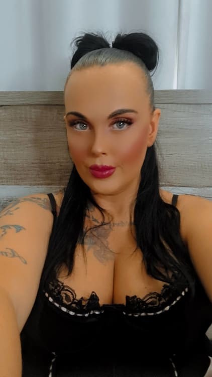 Miss Bella-paige