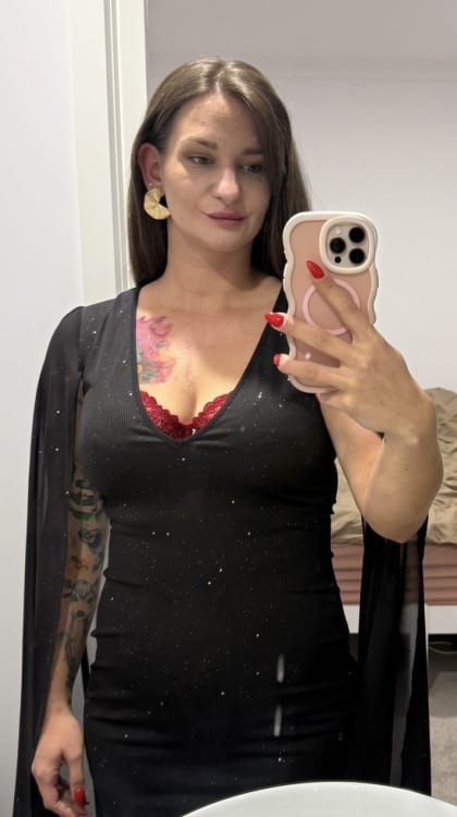 Scarlett Noir