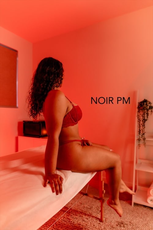 NOIR PRIVATE MASSEUSES