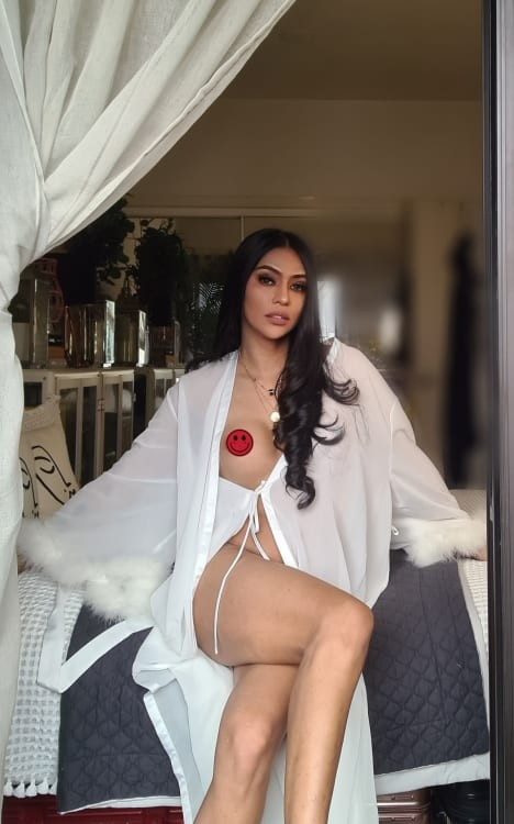 Trans Eva Hilton