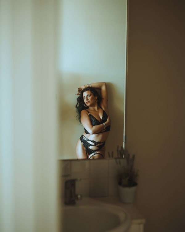Claudia italian milf