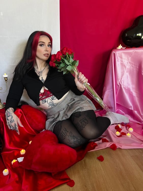 Miss Raven Deville