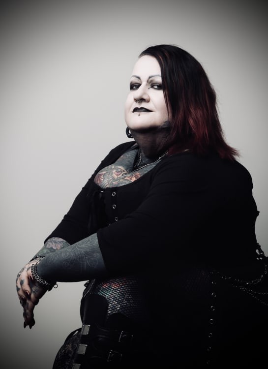 Mistress Vivian Von Black