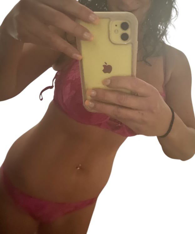 Sara Erotic Nuru