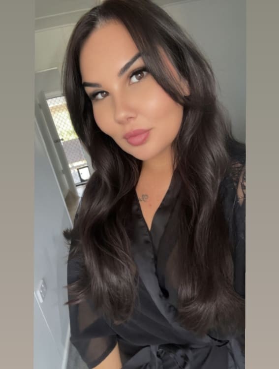 Mia X