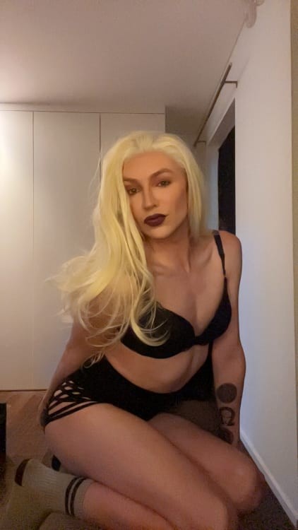 Christina Darling
