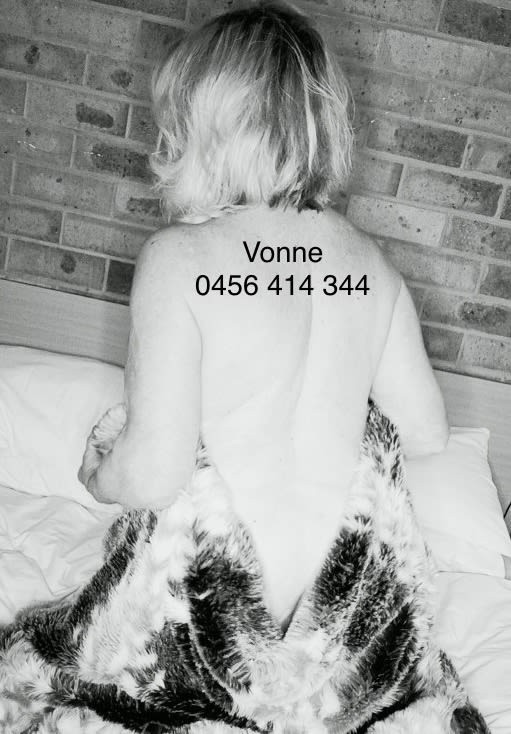 Vonne, 60, Swedish, Blonde.