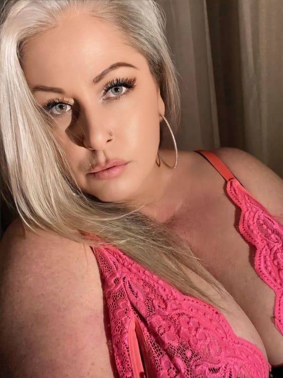 Miss Behaving BBW