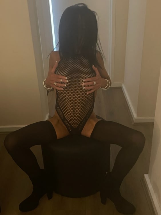 Nicky the Naughty Cougar!