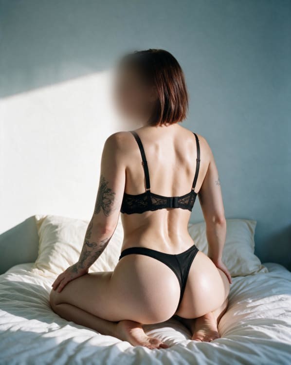 Naomi Vale