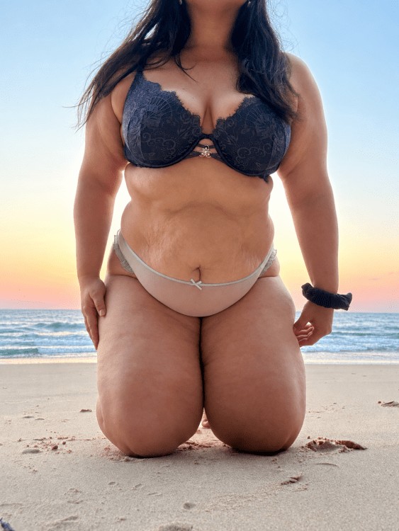 Curvy Milf Celine