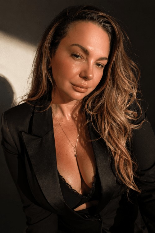 Alessia Vale
