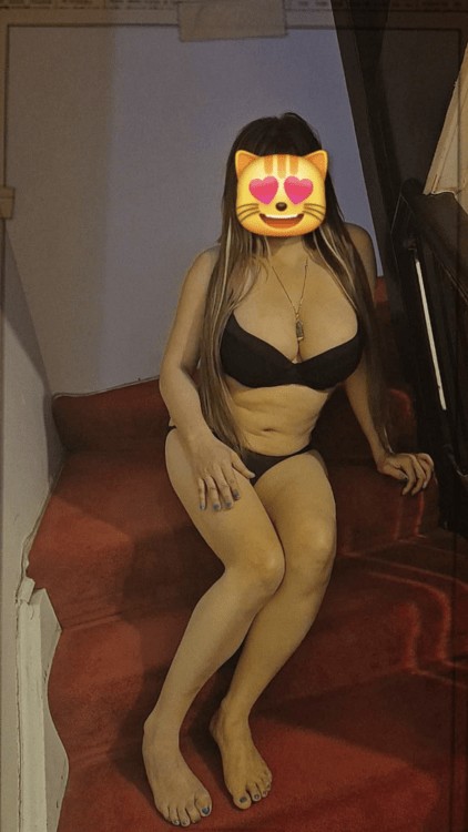 Emilybusty