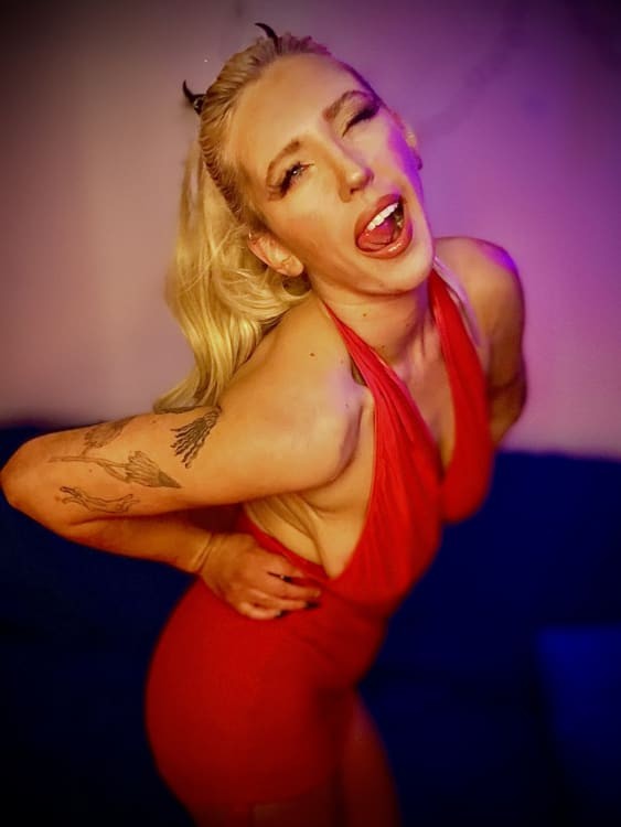 Breeana Beautiful 😈 Horny Blonde Pornstar 😈