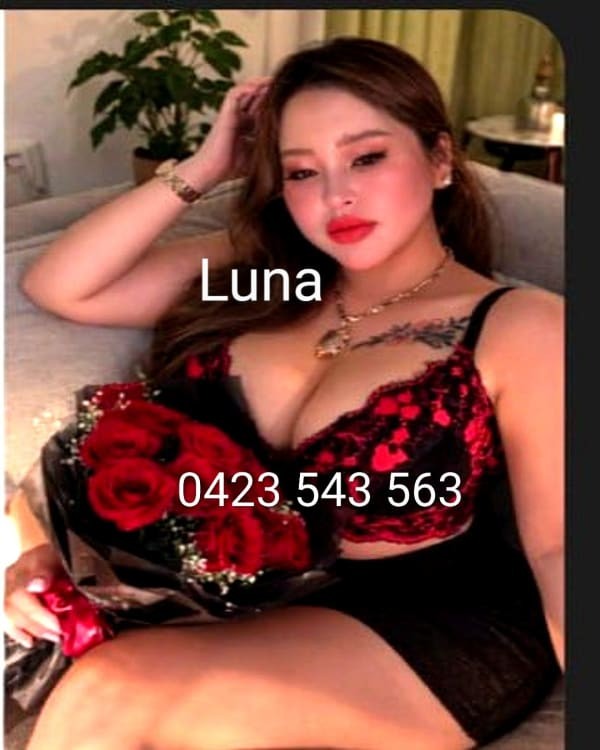 Luna chubby big natural boobs Vietnamese