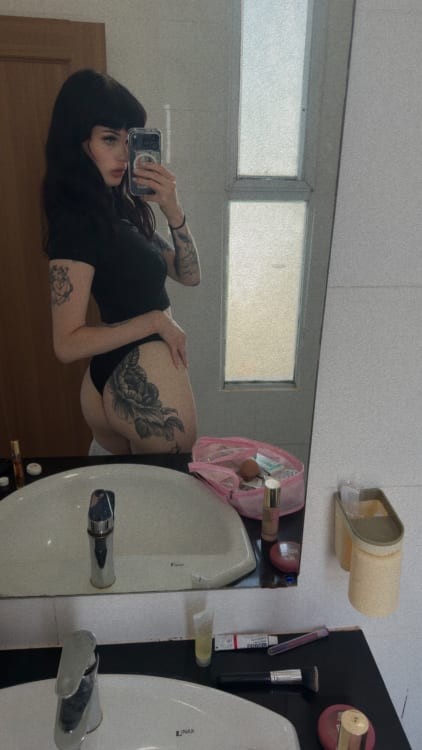 Violet Quinn